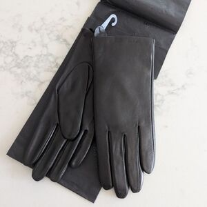 Hugo Boss Classic Black Leather Gloves